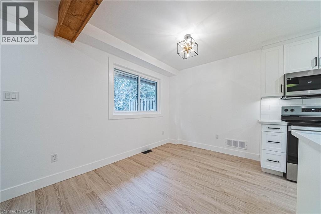 445 WOODVIEW Road Unit# 4, Burlington, Ontario, L7N2Z9 — Photo 9