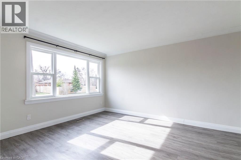 2337 BARCLAY Road, Burlington, Ontario, L7R2B7 — Photo 3