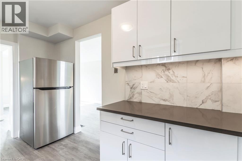2337 BARCLAY Road, Burlington, Ontario, L7R2B7 — Photo 9