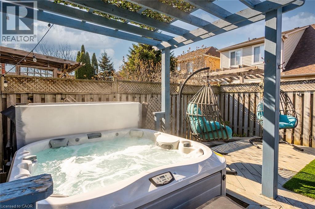 599 CAVERHILL Crescent, Milton, Ontario, L9T5K1 — Photo 35