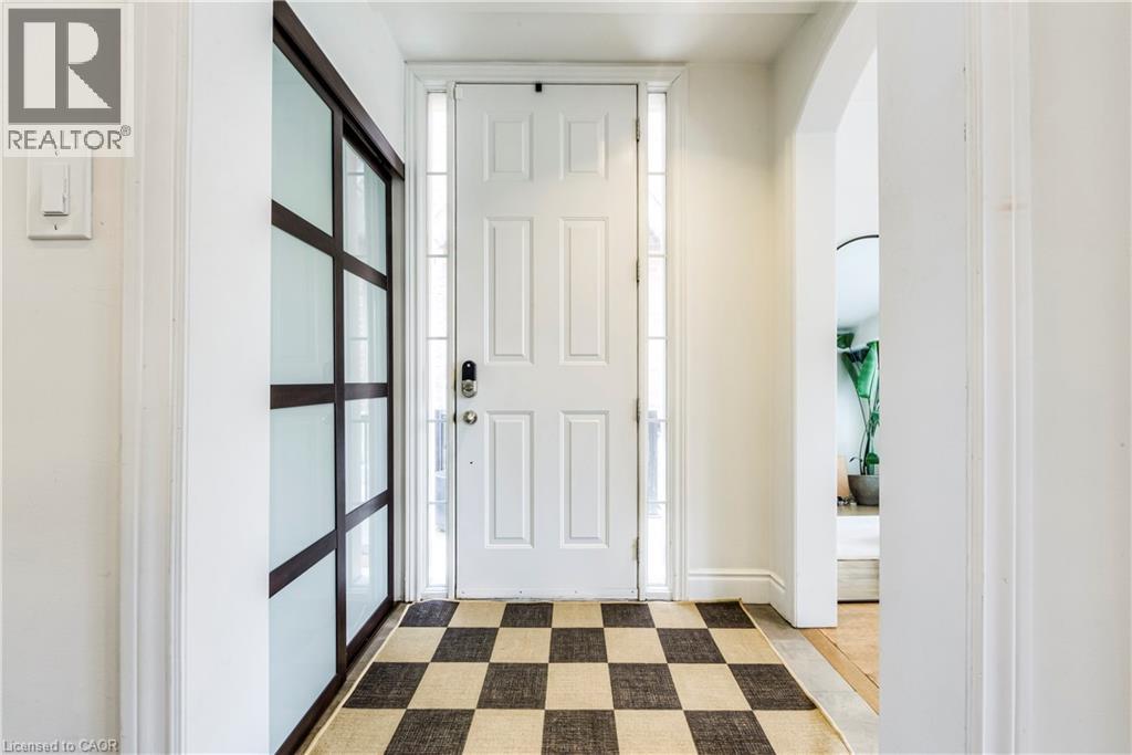 321 DALESFORD Road, Toronto, Ontario, M8Y1G8 — Photo 3