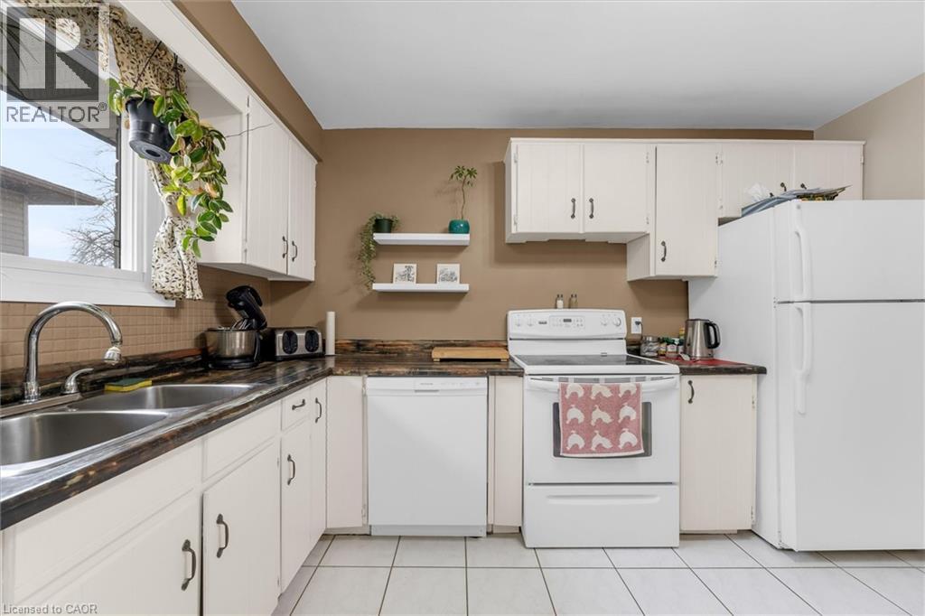 7506 JUBILEE Drive, Niagara Falls, Ontario, L2G7J5 — Photo 9