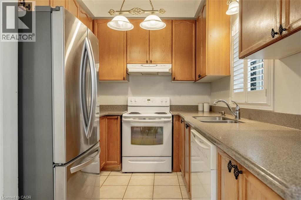 70 MORRISON Crescent, Grimsby, Ontario, L3M5K5 — Photo 10