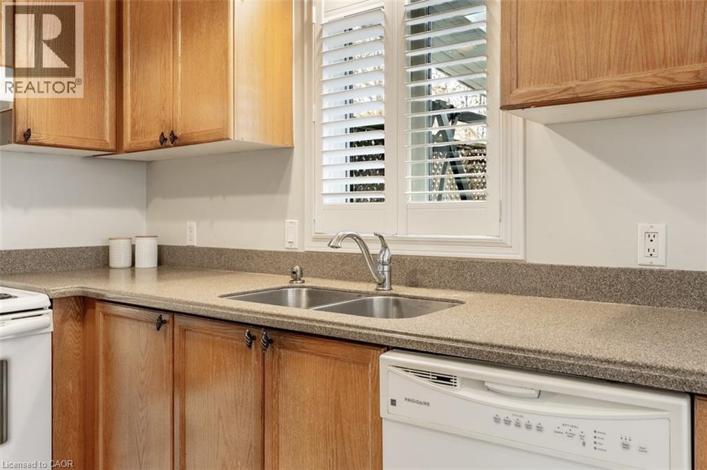 70 MORRISON Crescent, Grimsby, Ontario, L3M5K5 — Photo 11