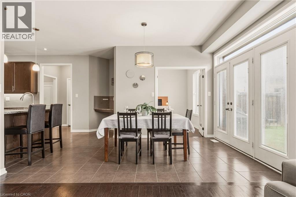 42 YAGER Drive, Binbrook, Ontario, L0R1C0 — Photo 14