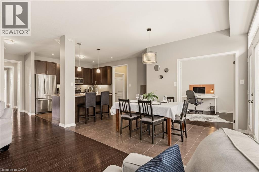 42 YAGER Drive, Binbrook, Ontario, L0R1C0 — Photo 18