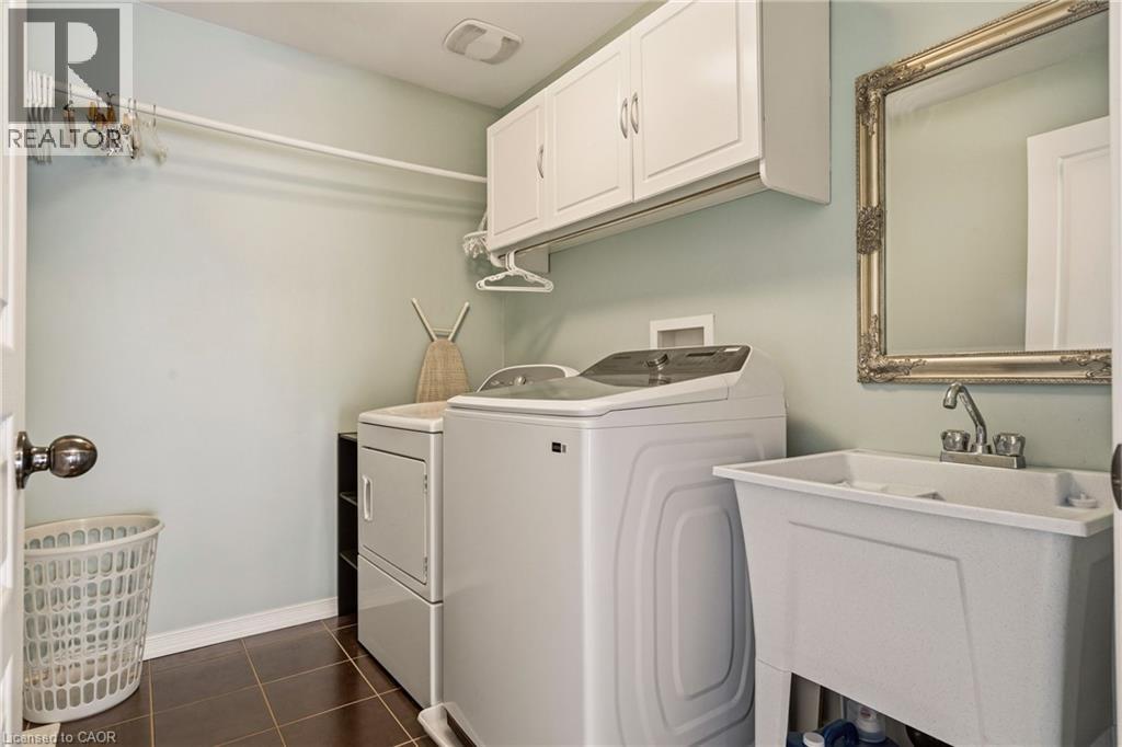 42 YAGER Drive, Binbrook, Ontario, L0R1C0 — Photo 33