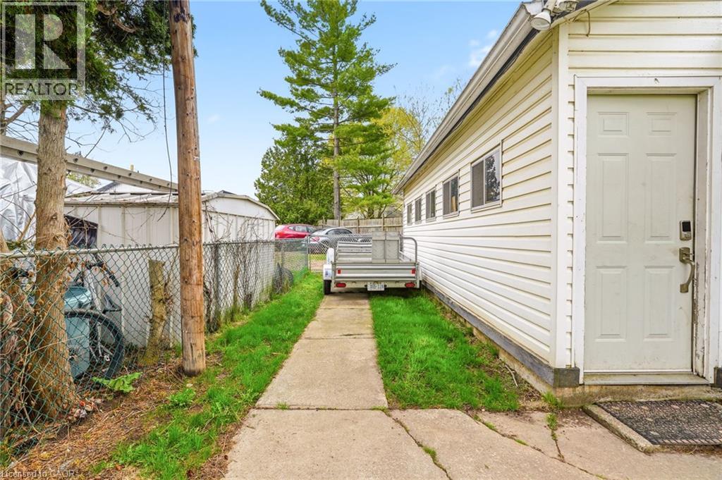 14 HOLME Street, Brantford, Ontario, N3T4Z6 — Photo 30