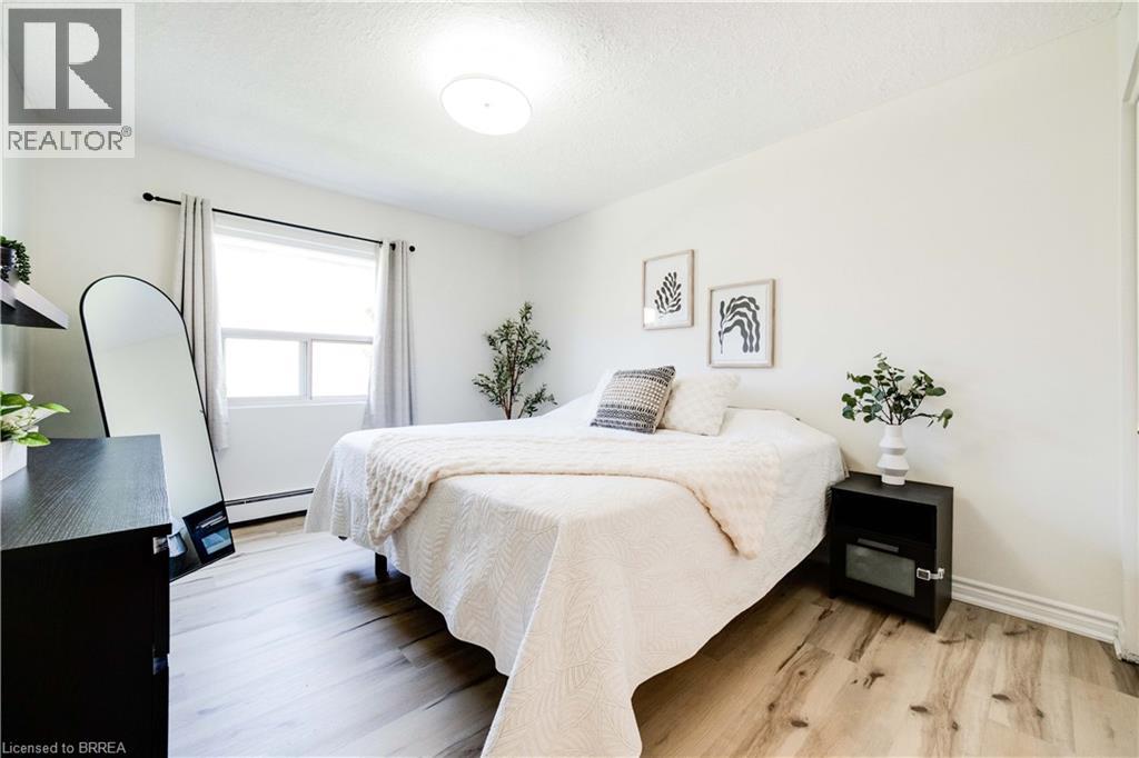 608 GREY Street Unit# 4, Brantford, Ontario, N3S4Y1 — Photo 14