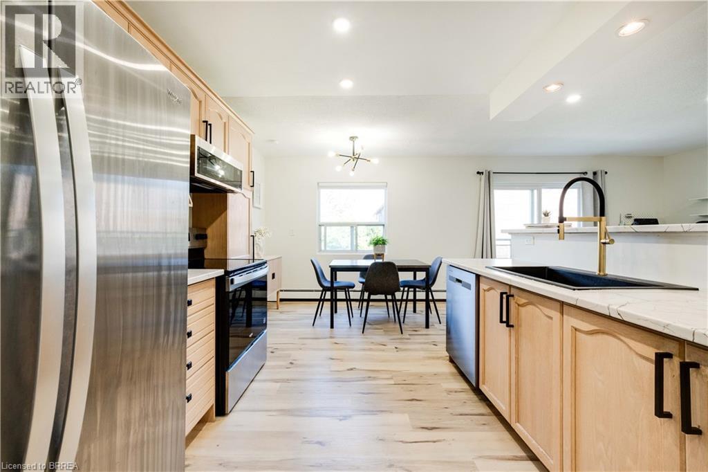 608 GREY Street Unit# 4, Brantford, Ontario, N3S4Y1 — Photo 4