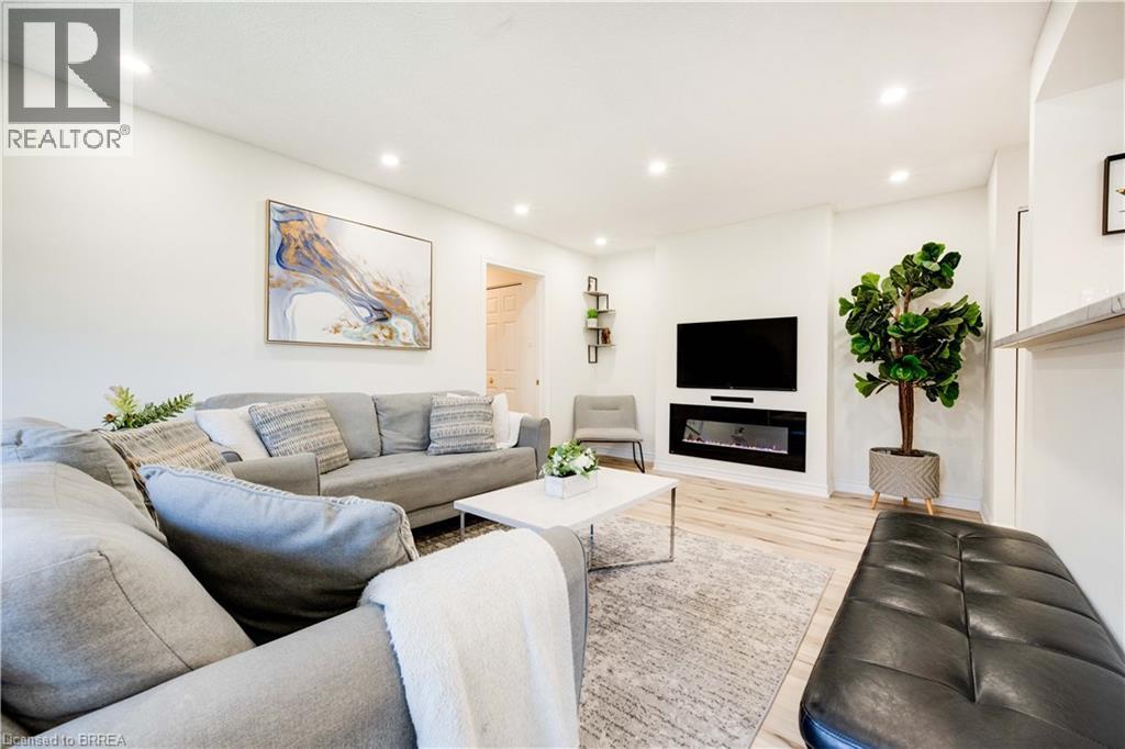 608 GREY Street Unit# 4, Brantford, Ontario, N3S4Y1 — Photo 8
