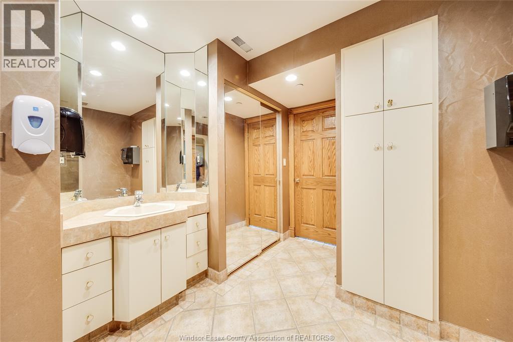 515 RIVERSIDE DRIVE West Unit# 104A, Windsor, Ontario — Photo 7