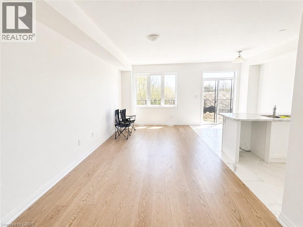 395 STARLIGHT Avenue, Breslau, Ontario, N0B1M0 — Photo 4