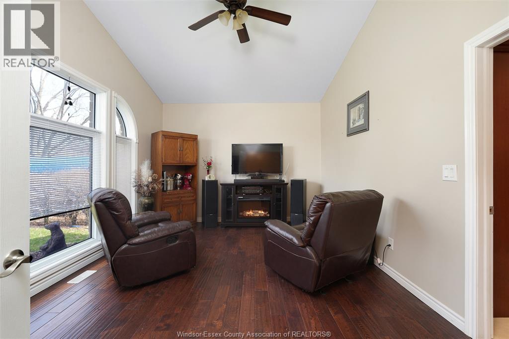 248 NOTRE DAME, Belle River, Ontario, N8L1K8 — Photo 4