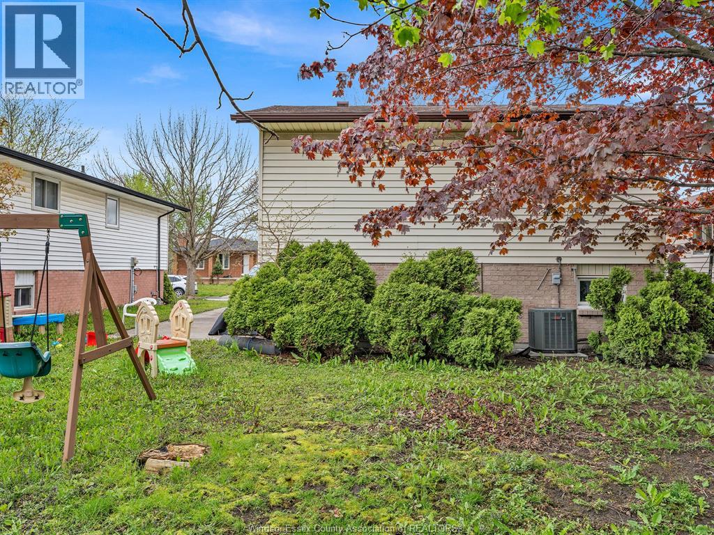 1493 AZALIA CRESCENT, Windsor, Ontario, N8W5C5 — Photo 12