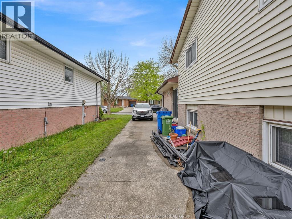 1493 AZALIA CRESCENT, Windsor, Ontario, N8W5C5 — Photo 7