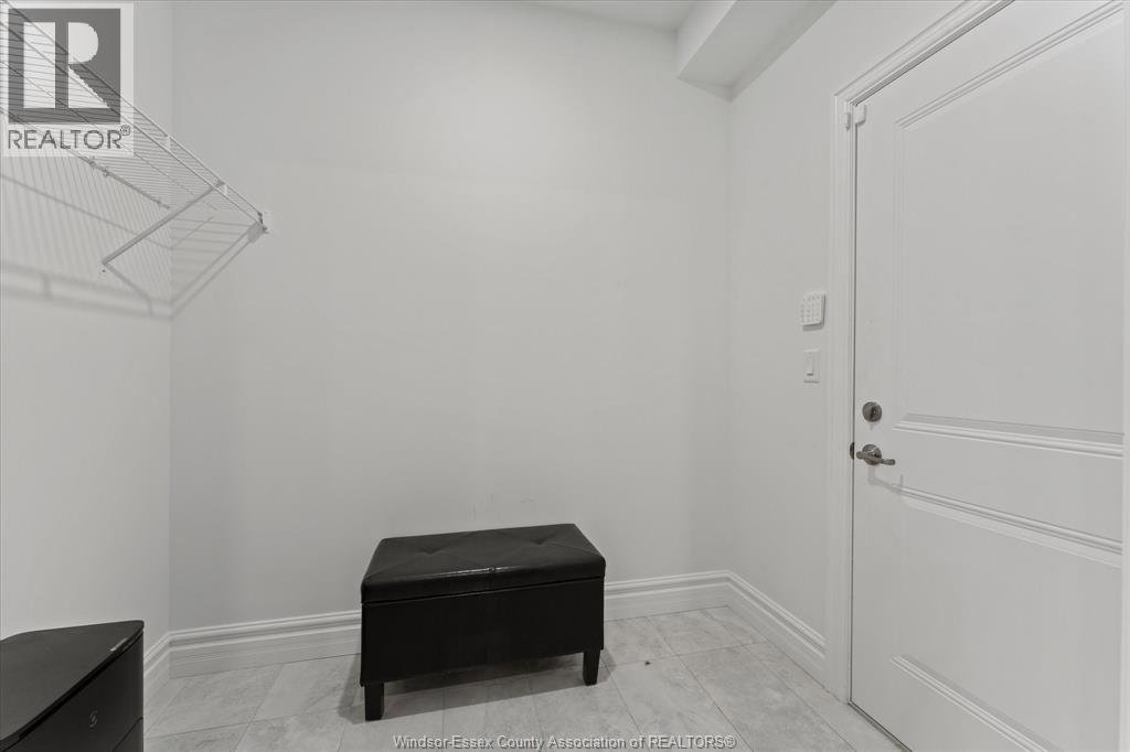 570 ORCHARD CRESCENT, Windsor, Ontario, N9E0B2 — Photo 14