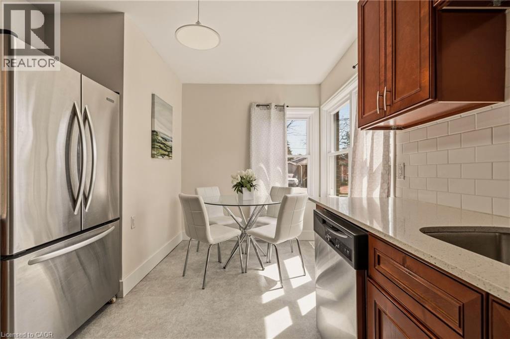 31 CAMERON Avenue, Dundas, Ontario, L9H1P6 — Photo 13