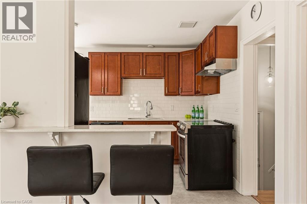 31 CAMERON Avenue, Dundas, Ontario, L9H1P6 — Photo 8