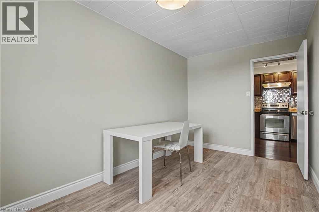 63 CONROY Crescent Unit# 52, Guelph, Ontario, N1G2V5 — Photo 12