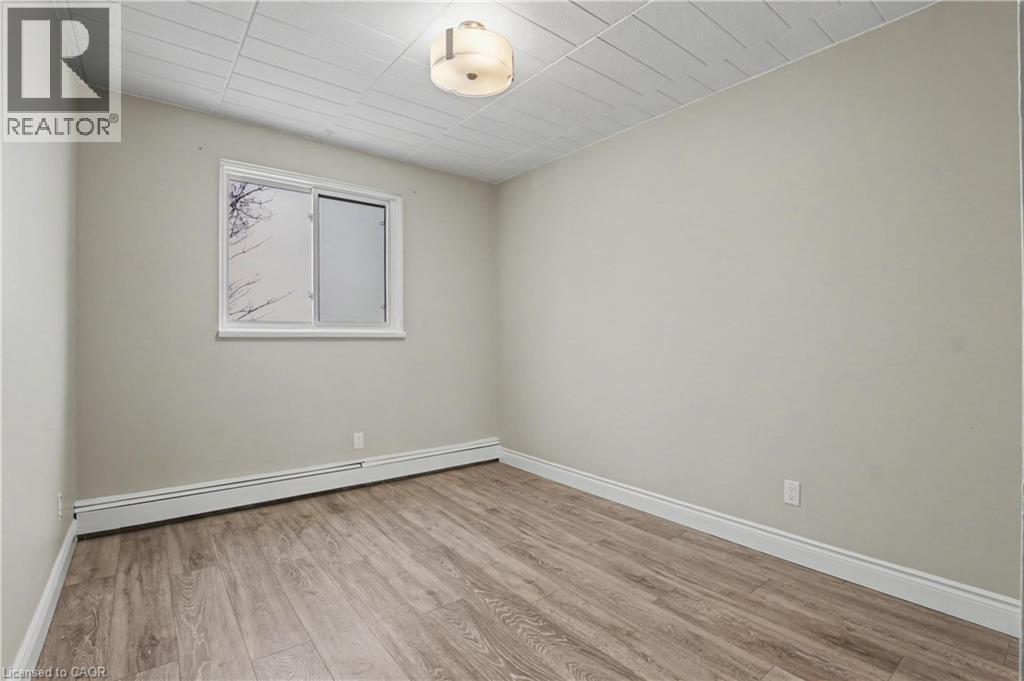 63 CONROY Crescent Unit# 52, Guelph, Ontario, N1G2V5 — Photo 13