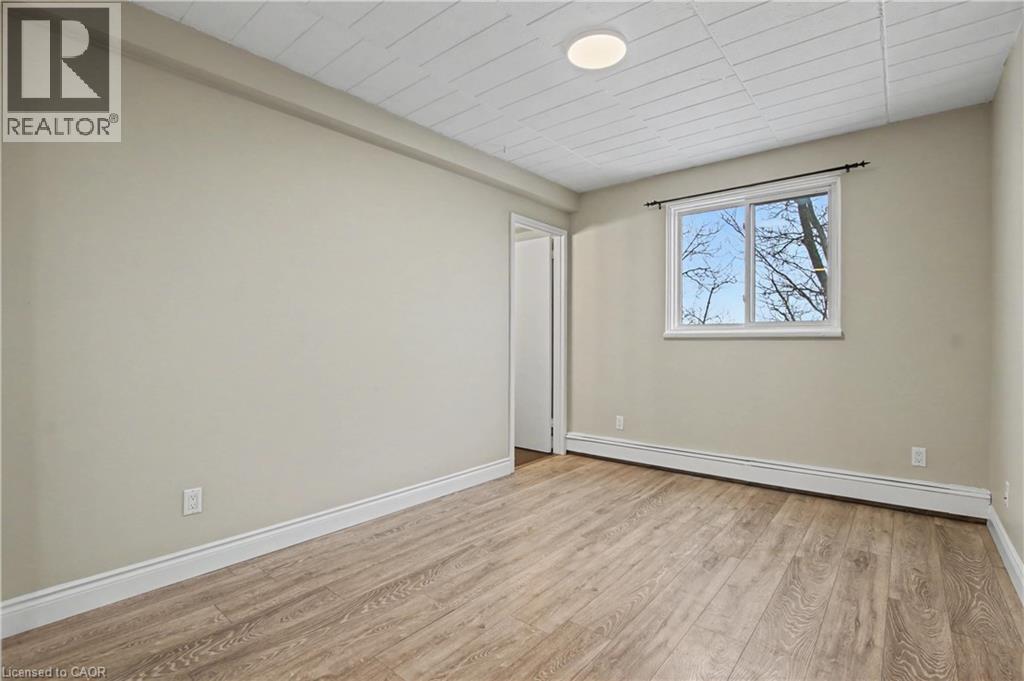 63 CONROY Crescent Unit# 52, Guelph, Ontario, N1G2V5 — Photo 16