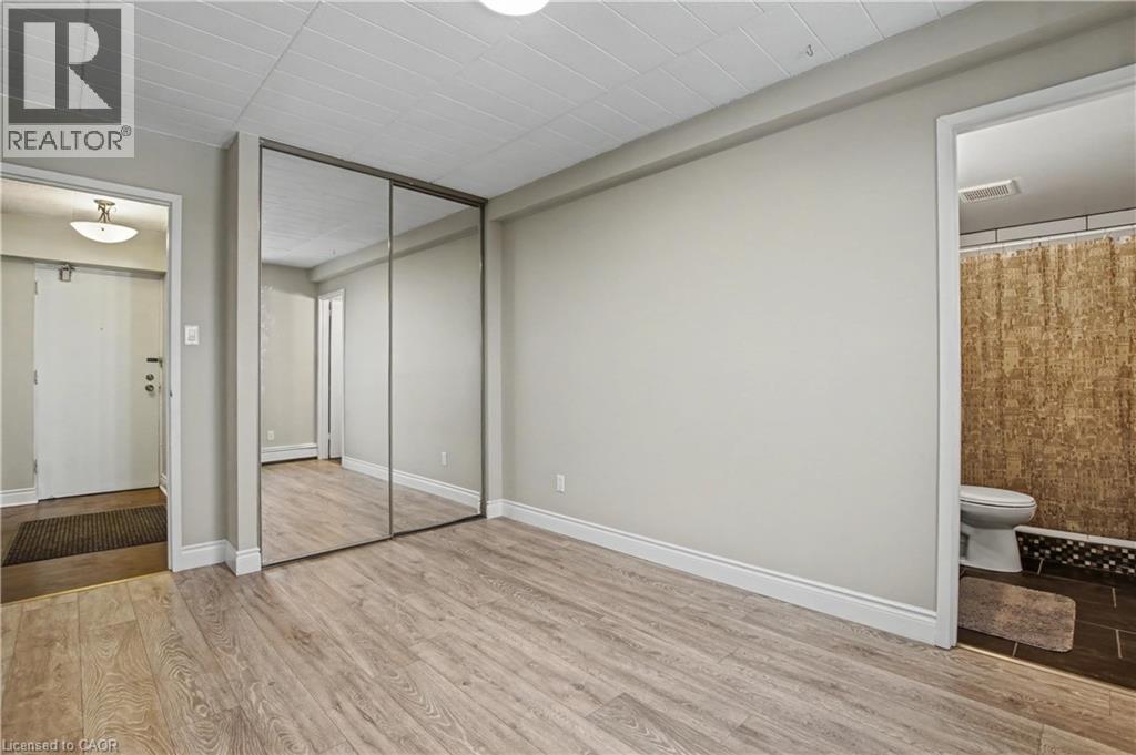 63 CONROY Crescent Unit# 52, Guelph, Ontario, N1G2V5 — Photo 17