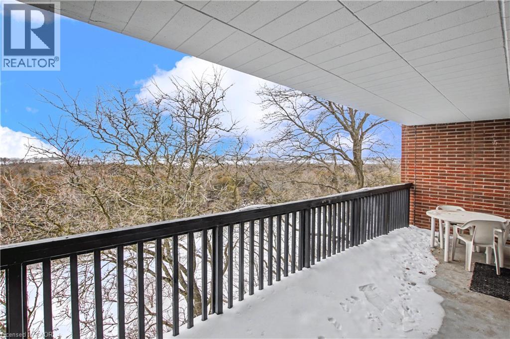 63 CONROY Crescent Unit# 52, Guelph, Ontario, N1G2V5 — Photo 21