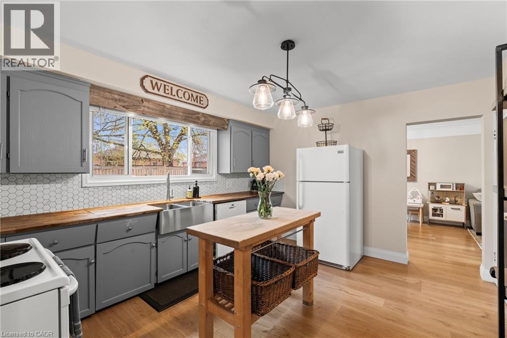 11 FERRARA Street, Hamilton, Ontario, L8T4C1 — Photo 18
