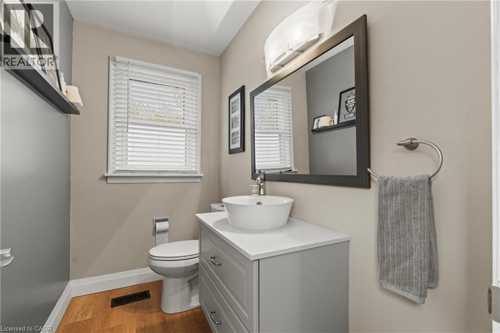 11 FERRARA Street, Hamilton, Ontario, L8T4C1 — Photo 19