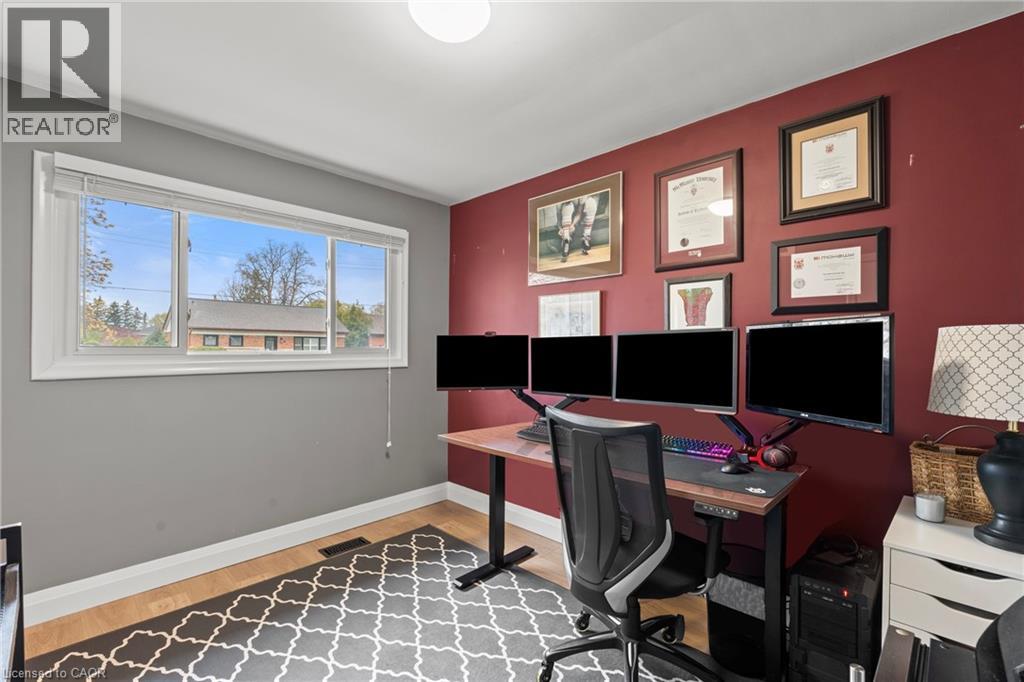 11 FERRARA Street, Hamilton, Ontario, L8T4C1 — Photo 21