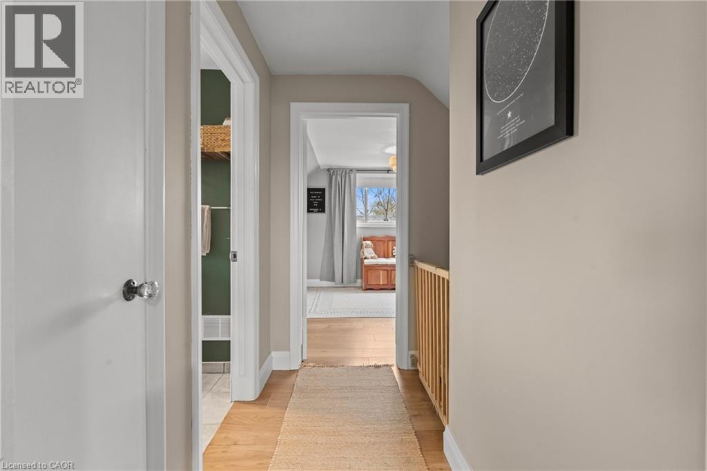 11 FERRARA Street, Hamilton, Ontario, L8T4C1 — Photo 22