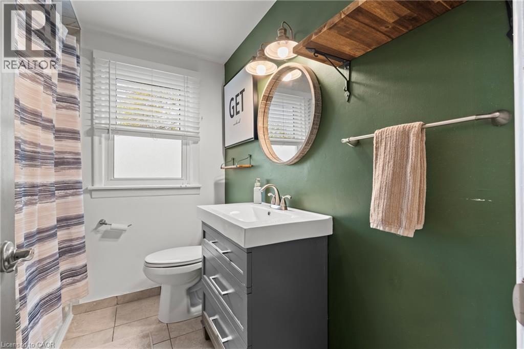 11 FERRARA Street, Hamilton, Ontario, L8T4C1 — Photo 27