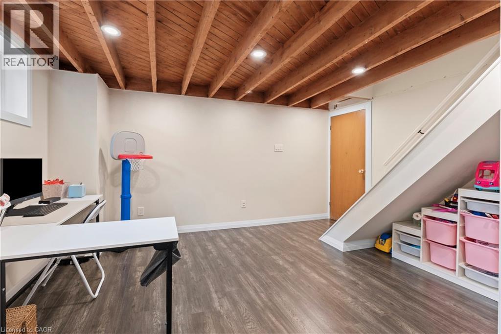 11 FERRARA Street, Hamilton, Ontario, L8T4C1 — Photo 28