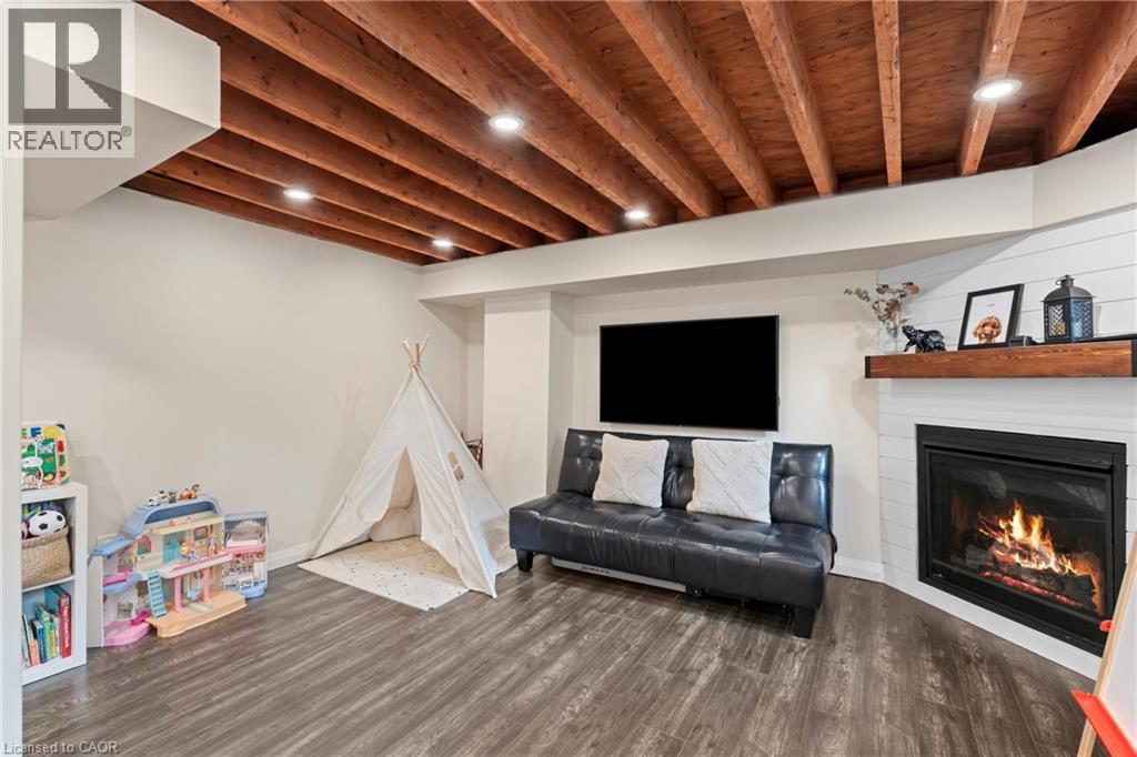 11 FERRARA Street, Hamilton, Ontario, L8T4C1 — Photo 31