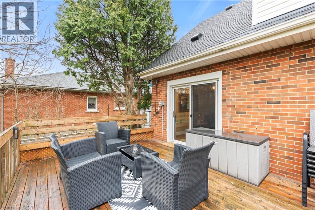 11 FERRARA Street, Hamilton, Ontario, L8T4C1 — Photo 36