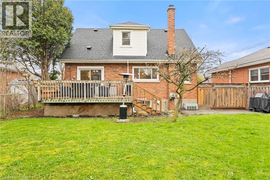 11 FERRARA Street, Hamilton, Ontario, L8T4C1 — Photo 38