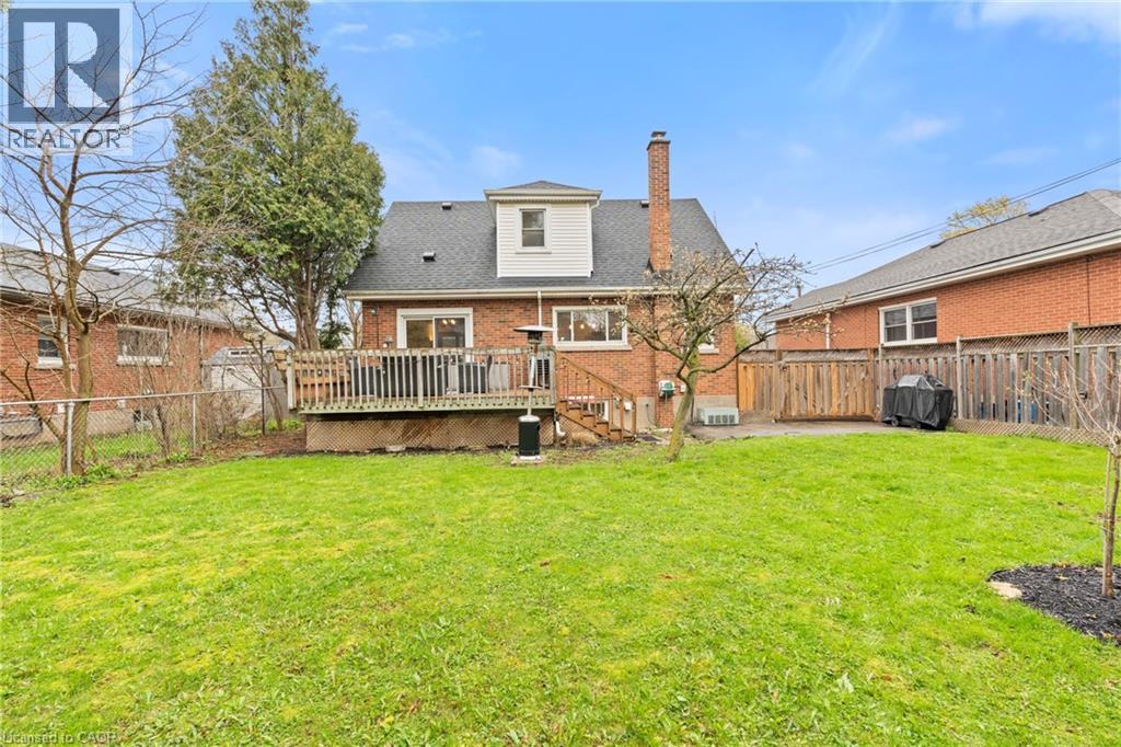 11 FERRARA Street, Hamilton, Ontario, L8T4C1 — Photo 39