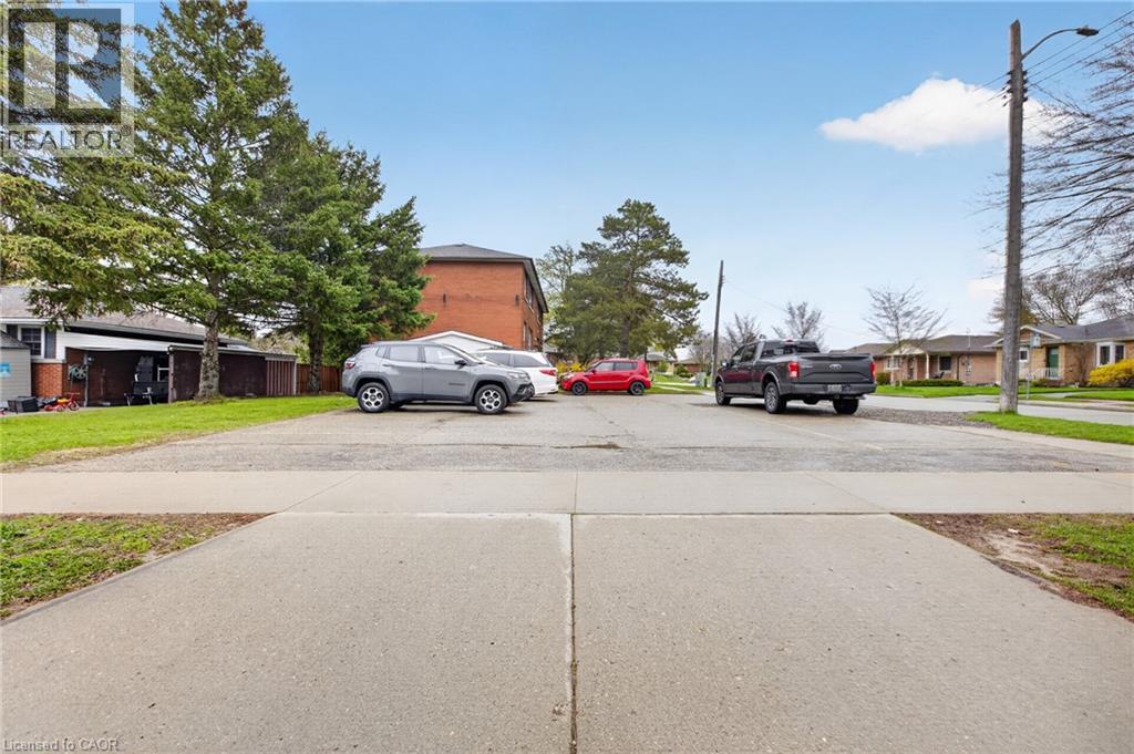 72 HOFFMAN Street, Kitchener, Ontario, N2M3M9 — Photo 4
