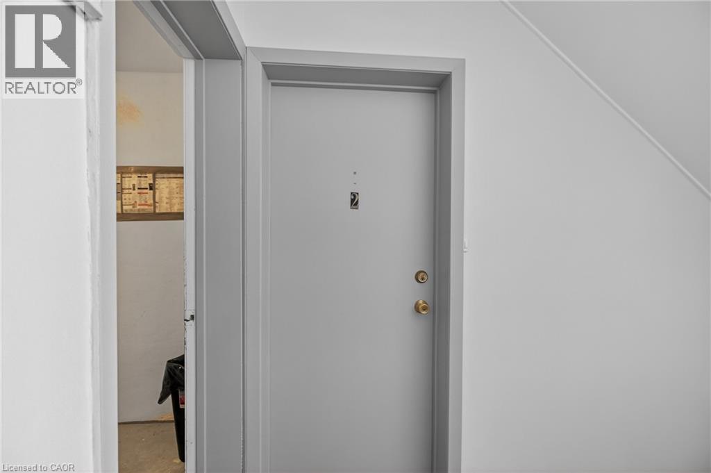 72 HOFFMAN Street, Kitchener, Ontario, N2M3M9 — Photo 6