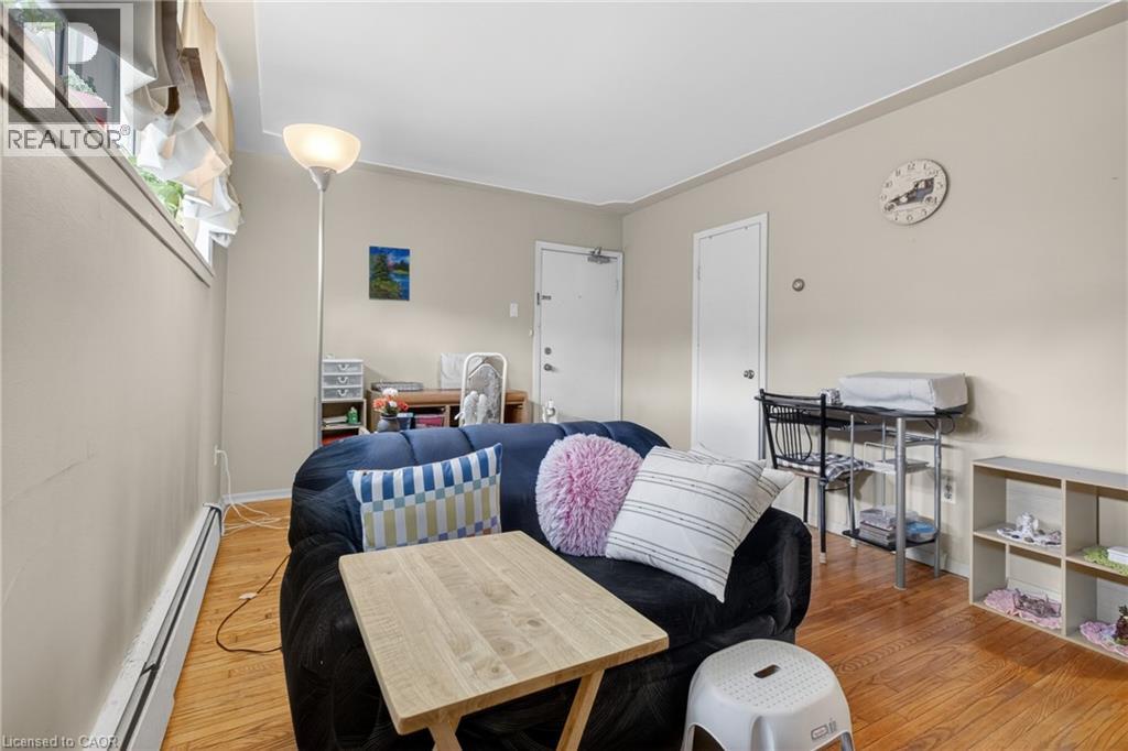 72 HOFFMAN Street, Kitchener, Ontario, N2M3M9 — Photo 9
