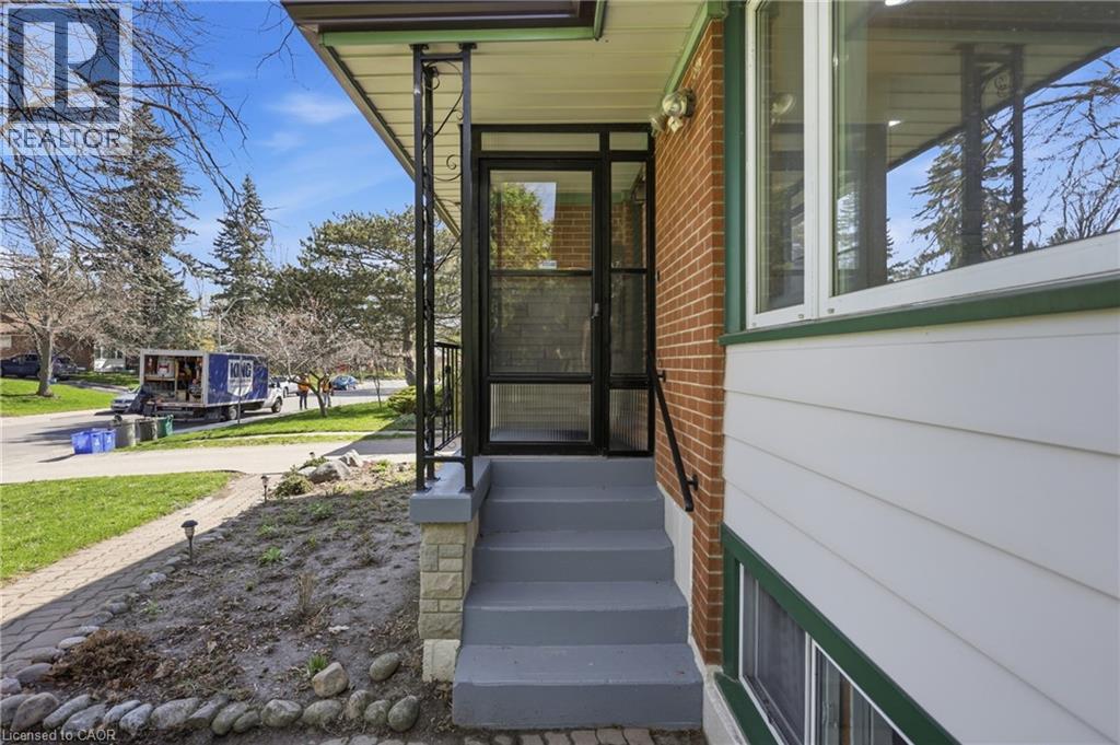 59 PURVIS Drive, Hamilton, Ontario, L8S2S5 — Photo 5