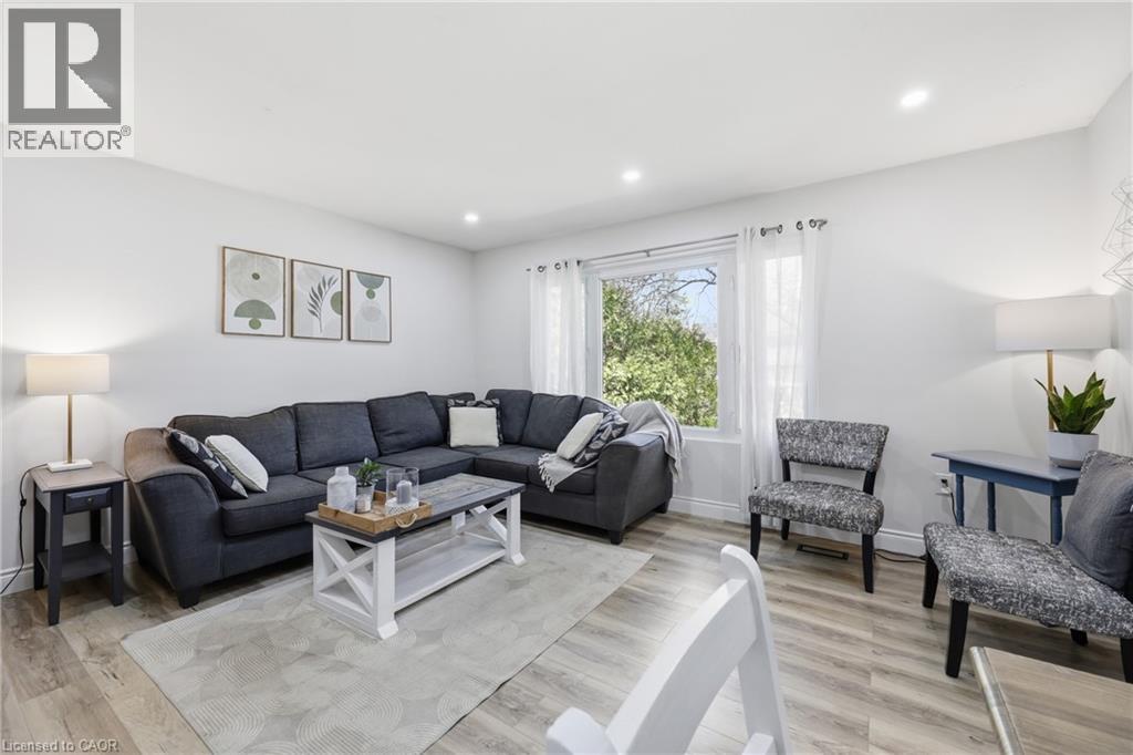 59 PURVIS Drive, Hamilton, Ontario, L8S2S5 — Photo 9