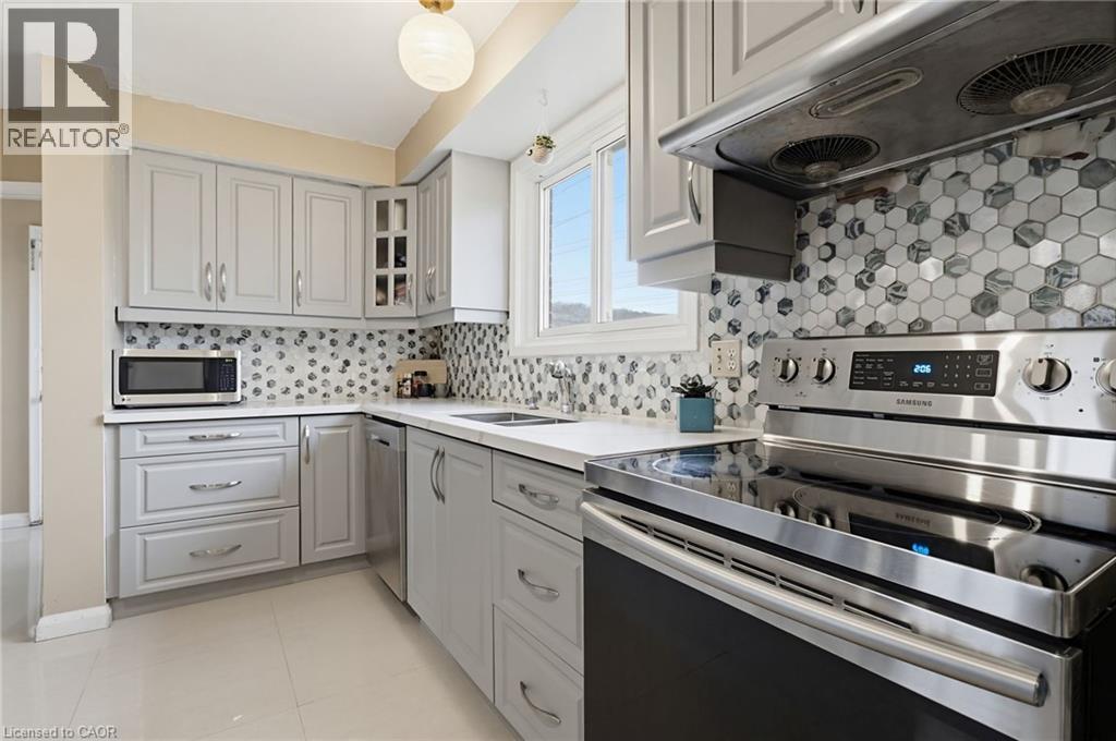 55 YARMOUTH Court, Hamilton, Ontario, L8S3E2 — Photo 11