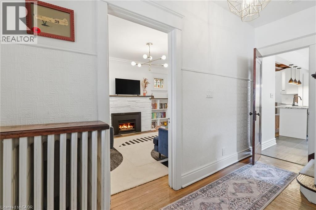 37 CONNAUGHT Avenue S, Hamilton, Ontario, L8M3C3 — Photo 6