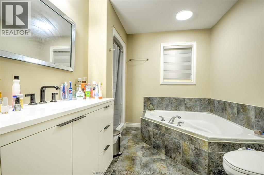 160 BRANTON CRESCENT, Tecumseh, Ontario, N9K1E6 — Photo 16
