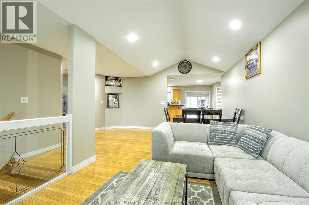 160 BRANTON CRESCENT, Tecumseh, Ontario, N9K1E6 — Photo 6