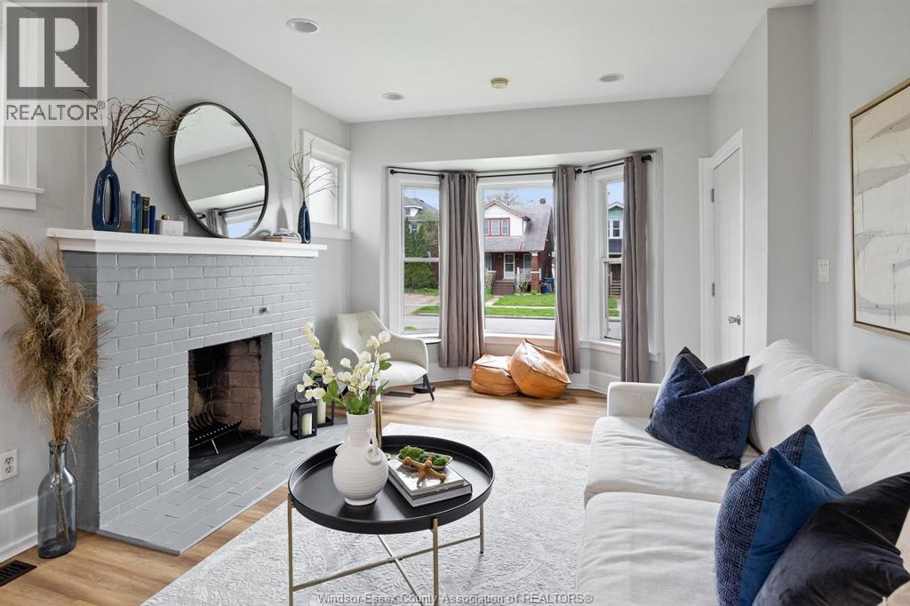 520 RANKIN, Windsor, Ontario, N9B2R7 — Photo 4