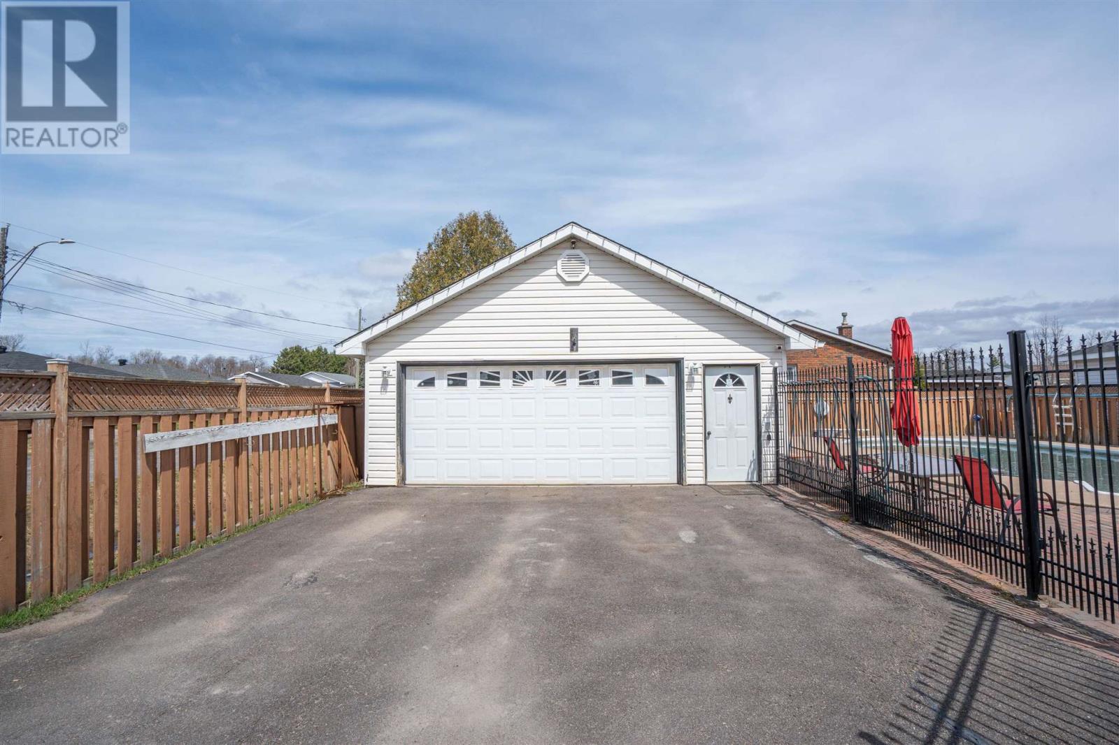 8 Winfield DR, Sault Ste. Marie, Ontario, P6C2M9 — Photo 23