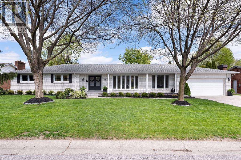 2466 CURRY AVENUE, Windsor, Ontario, N9E2S5 — Photo 2